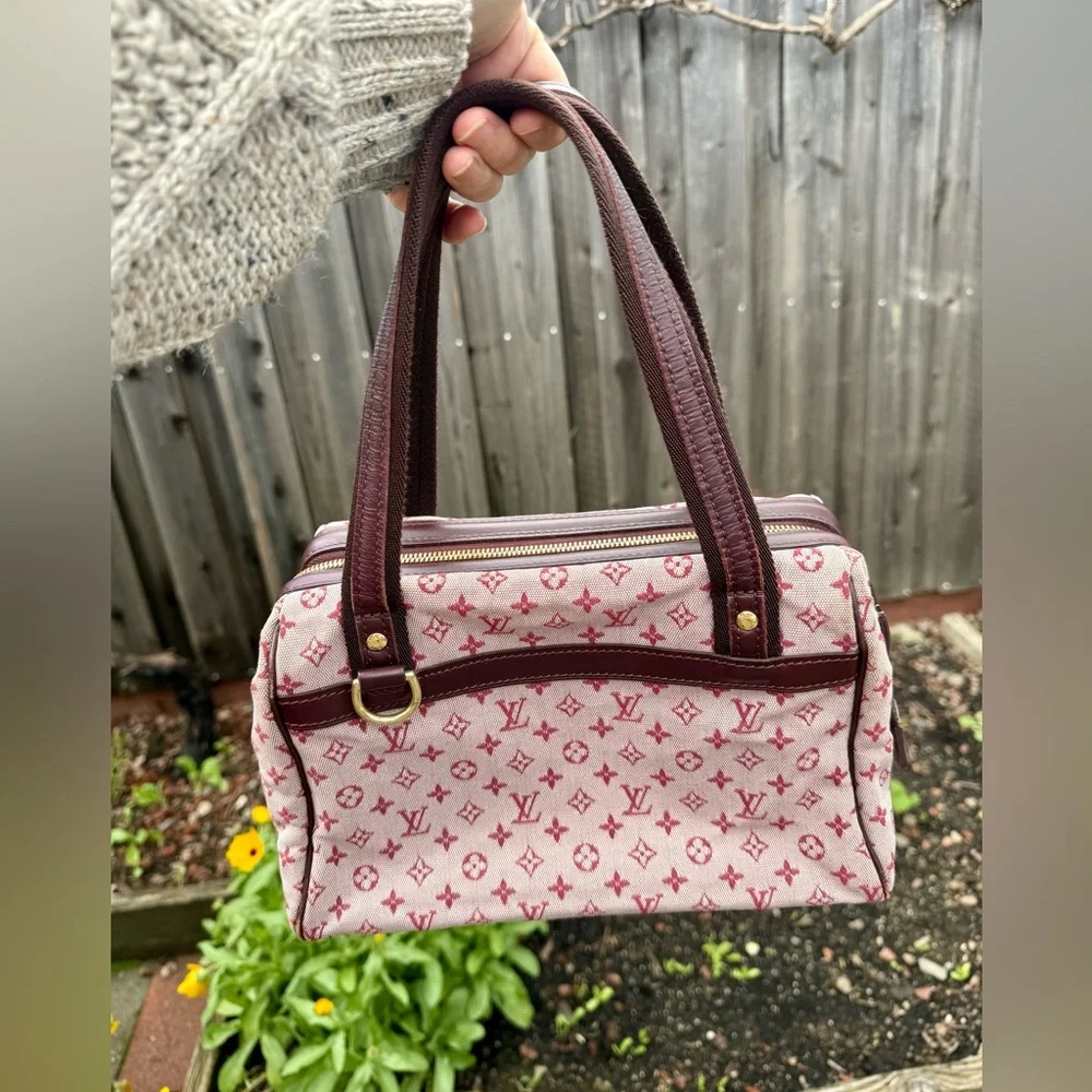 SOLD! Louis Vuitton Mini Lin Josephine Cherry bag. 🍒 - Picture 2 of 12